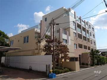 パレ・シェール伊丹西台の外観（北西側から）
