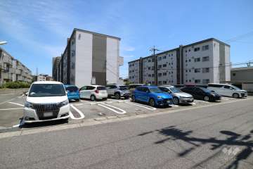 敷地内駐車場(屋外平面式)