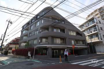 ハウス三軒茶屋の外観(北東側から)