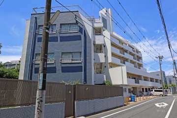 ウエスト経堂マンションの外観(南東側から)