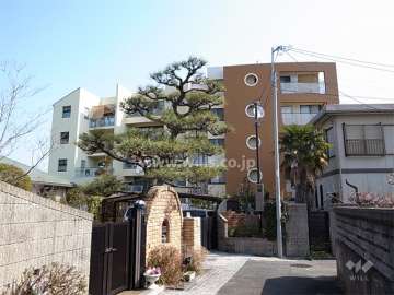 パレ塚口北　宮の杜の外観（西側から）