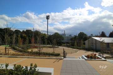 エントランスからの眺め（南東方向）