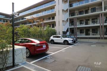 敷地内駐車場（屋外平面式）