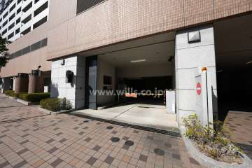 地下駐車場の出口