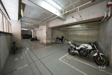 2階にあるバイク置場