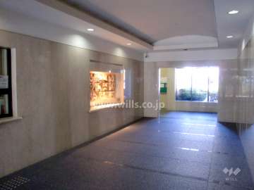 エントランスホール