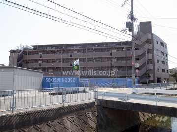 バンベール塚口北の外観（北西側から）