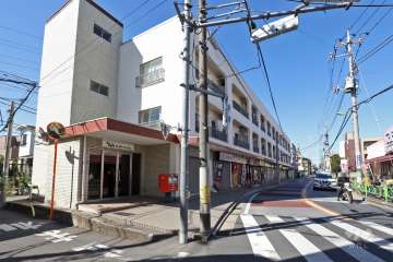 敷地東側の前面道路