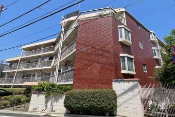 桜丘フラワーマンションの外観（南東側から）