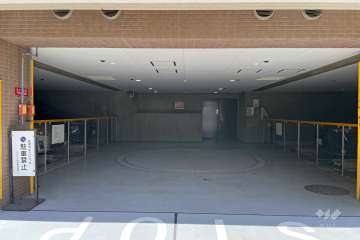 敷地内駐車場（屋内機械式）