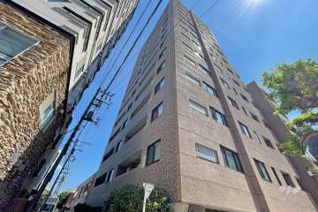 トゥールロワイヤル三軒茶屋の外観（南西側から）