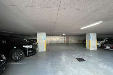 敷地内駐車場（屋内平面式）