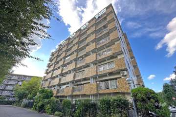 パラスト芦花公園の外観（南東側から）