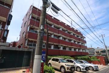 マンションの外観(東側から)