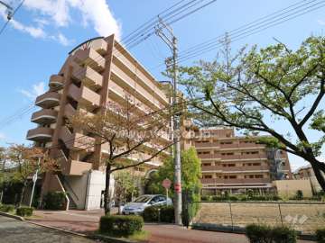 ネオステージ塚口北の外観（北側から）