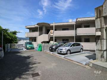 敷地内駐車場（屋外機械式）（平成28年6月撮影）