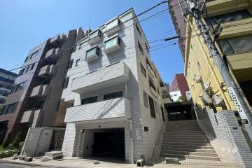 フロイント麻布の外観（北東側から）