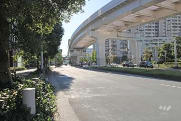 敷地北側の前面道路.2