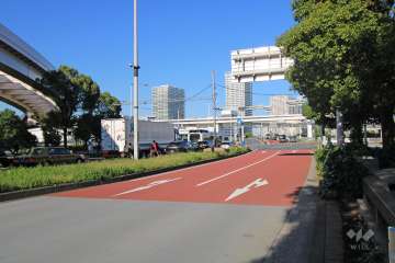 敷地北東側の前面道路