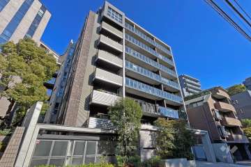 ザ・パークハウスグラン南青山の外観（北西側から）