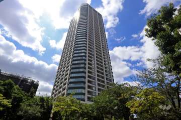 白金タワーの外観(北東側から)