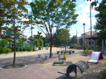 西玉田公園に隣接しています