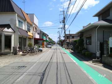 23_東側前面道路（北側から）