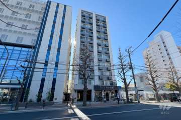 新倉マンションの外観（北側から）