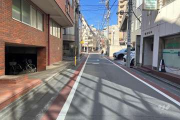 敷地北東側の前面道路　