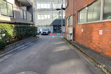 敷地北西側の前面道路　