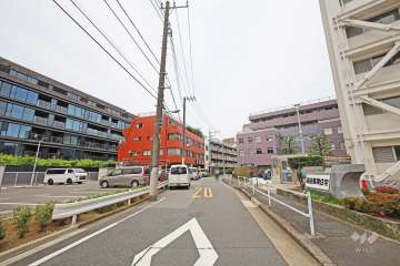 敷地北側の前面道路　