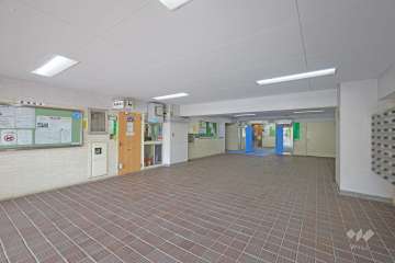 エントランスホール（東側）