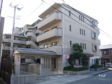 外観（北西側から見る）