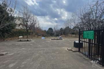 敷地南側の『おとめ山公園』