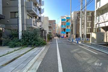 敷地北側の前面道路　