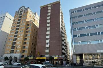 ノア新宿1号館の外観（北西側から）