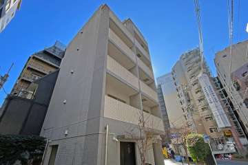 デュオスカーラ新宿２の外観（北東側から）