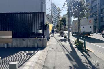 敷地北西側の前面道路