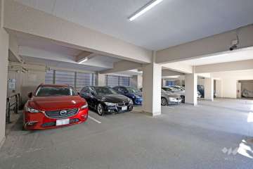 敷地内駐車場（屋内平面式）