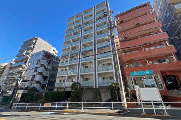 グローリオ新宿夏目坂の外観（北西側から）