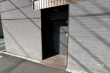 駐輪場出入り口