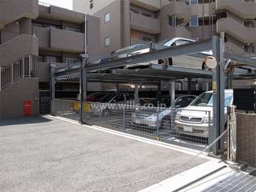 敷地内駐車場（機械式　ロボットゲート付き）