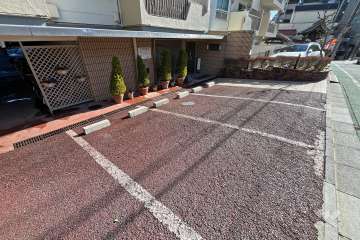 敷地内駐車場（屋外平面式）