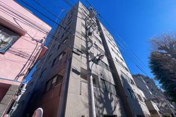 グランディ市谷柳町の外観（南西側から）