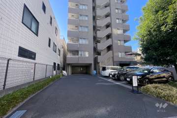 駐車場の出入り口・敷地内駐車場（屋外平面式・屋内機械式）