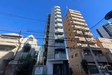 アクサス新宿戸山の外観（南西側から）