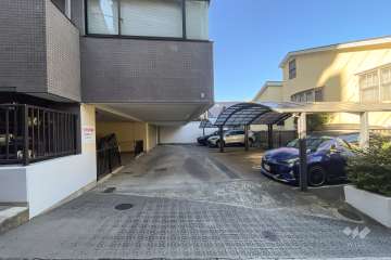 敷地内駐車場（屋外平面式）