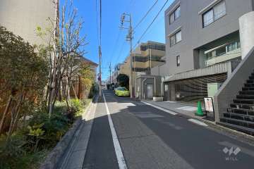 敷地北側の前面道路　