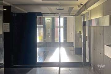 エントランスはオートロック付きです。