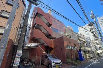 キャッスル花井の外観（北東側から）